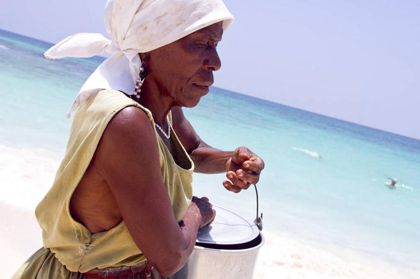 成年人,一个人,横图,俯视,航拍,室外,侧面,旅游,水,城市,哥伦比亚,仅一个女性,地形,首都,蓝色,风景,天空,地标建筑,摄影,鸟瞰,销售,贩卖,波哥大,大西洋群岛,女人,海滩,彩图,高角度拍摄