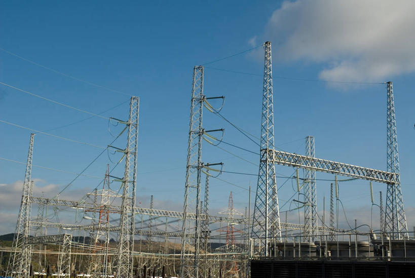 无人,横图,俯视,航拍,室外,白天,植物,智利,塔,蓝色,天空,工业,摄影,能源,修理,电,电源,铜,鸟瞰,彩图,高角度拍摄