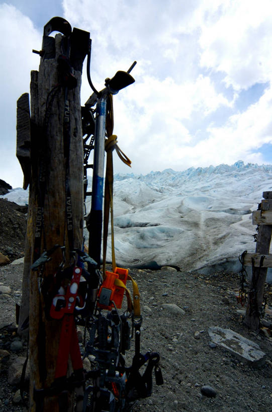 无人,竖图,室外,白天,山,阿根廷,冰,云,设备,物品,天空,自然,南美,寒冷,摄影,环境,冰河,巴塔哥尼亚,休闲活动,彩图