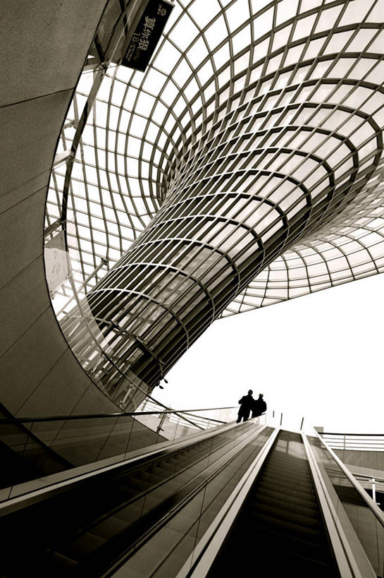 站,竖图,黑白,室内,白天,建筑,上海,电动扶梯,现代,外滩,摄影,展览,剪影,发展,万里无云,设计