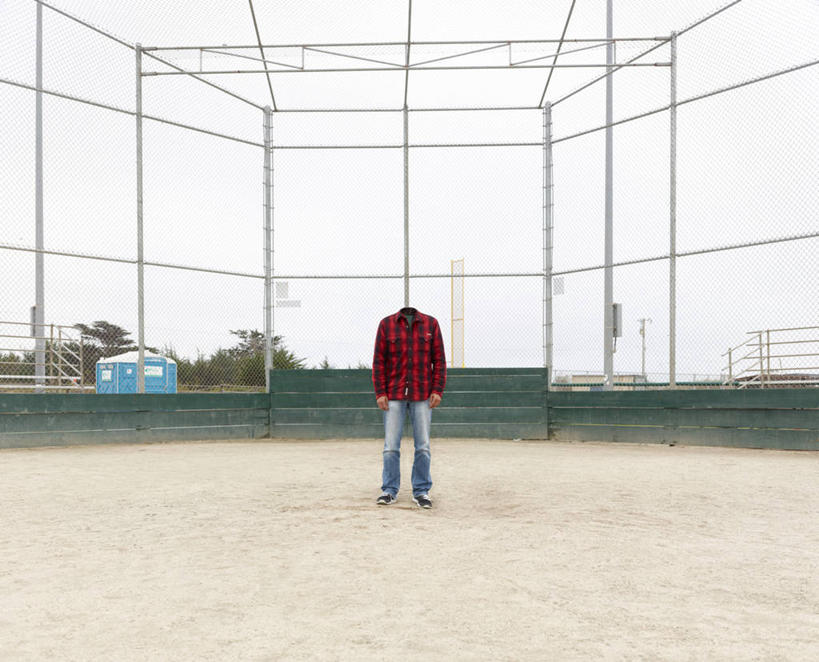 西方人,成年人,中年人,老年人,一个人,站,横图,室外,白天,运动,欧洲,美国,欧洲人,仅一个男性,仅一个人,仅一个中年男性,棒球场,球场,休闲装,场地,摄影,加利福尼亚,计算机制图,想法,男人,男性,中年男性,白种人,彩图,本垒,北加利福尼亚州