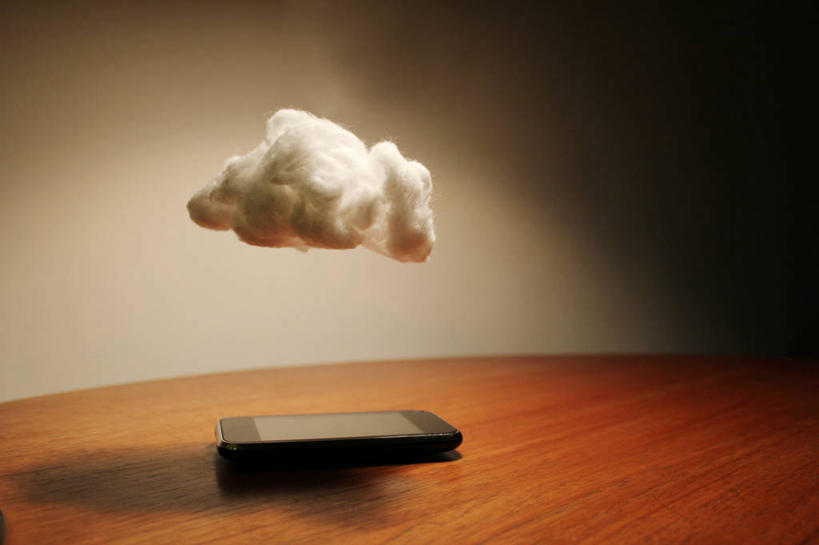 无人,横图,室内,通讯,互联网,数据,桌子,英国,阴影,小的,木制,云,联系,盘旋,摄影,智能手机,无线电技术,想法,彩图,晕影