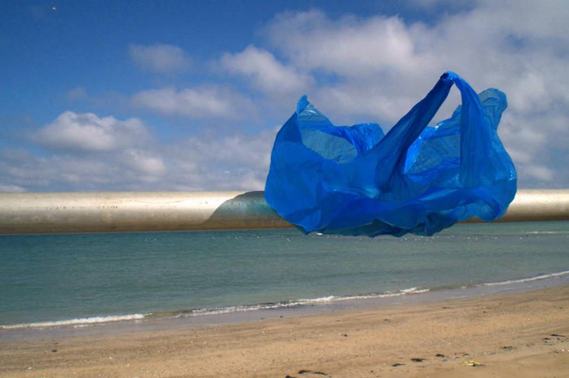 无人,横图,室外,白天,海洋,英国,沙子,海岸线,河岸,水平线,云,半空,塑料袋,飞,自然,波浪,摄影,宁静,环境,污染,肯特,马盖特,海滩