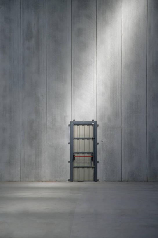 无人,竖图,室内,白天,留白,商务,门,建筑,混凝土,仓库,工业,摄影,离开,工业建筑,想法,商人,彩图,机遇