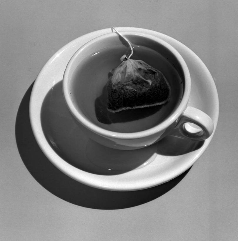 无人,竖图,方图,俯视,黑白,茶,灰色背景,茶包,饮食,摄影,茶杯,高角度拍摄,影棚拍摄