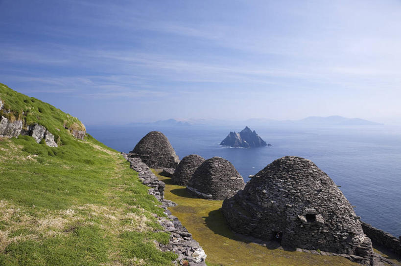 无人,横图,室外,白天,旅游,度假,海洋,美景,山,建筑,日光,爱尔兰,欧洲,岛,地形,景观,历史,娱乐,草,风景,天空,自然,春天,享受,休闲,景色,放松,季节,摄影,宗教,宁静,西欧,自然风光,修道院,蜂箱,芒斯特省,爱尔兰共和国,凯里郡,古代文明,芒斯特,海滩,彩图,小屋,联合国教科文组织,爱尔兰文化