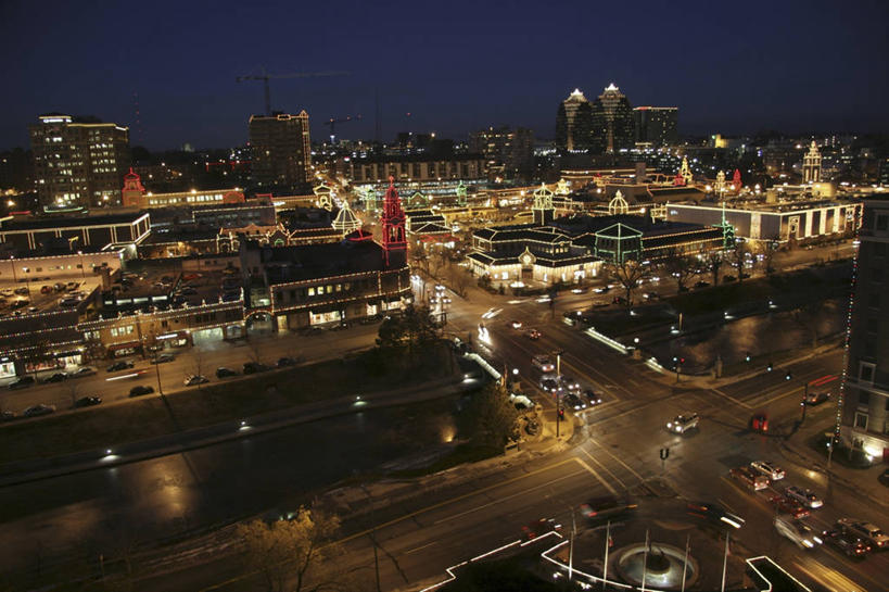 无人,横图,俯视,室外,夜晚,长时间曝光,度假,美景,城市风光,城市,道路,建筑,街道,路,摩天大楼,公路,美国,地平线,景观,辽阔,地面,路口,交通,娱乐,享受,休闲,广阔,景色,放松,摄影,一望无际,照亮,北美,北美洲,延伸,美洲,天地相交,北亚美利加洲,亚美利加洲,堪萨斯,堪萨斯州,向日葵之州,向日葵州,密苏里,无边无际,一马平川,马路,彩图,高角度拍摄,美利坚合众国