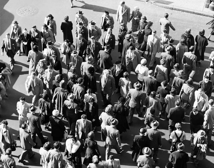 横图,俯视,黑白,室外,白天,街道,行人,交通,许多人,古典,一群人,摄影,步行,高角度拍摄,横越