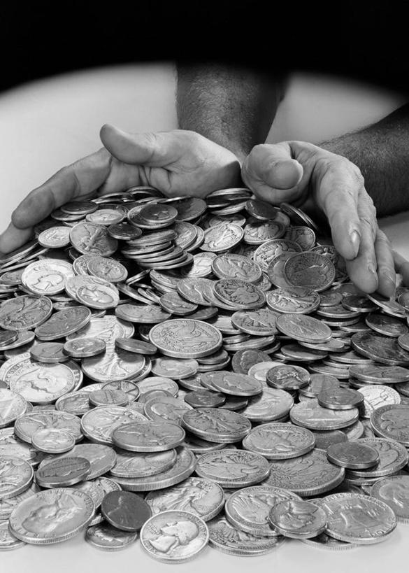 西方人,手,一个人,竖图,黑白,特写,贪欲,欧洲,欧洲人,许多,堆叠,丰富,很多,财富,金融,人体,摄影,部分,硬币,白种人,影棚拍摄
