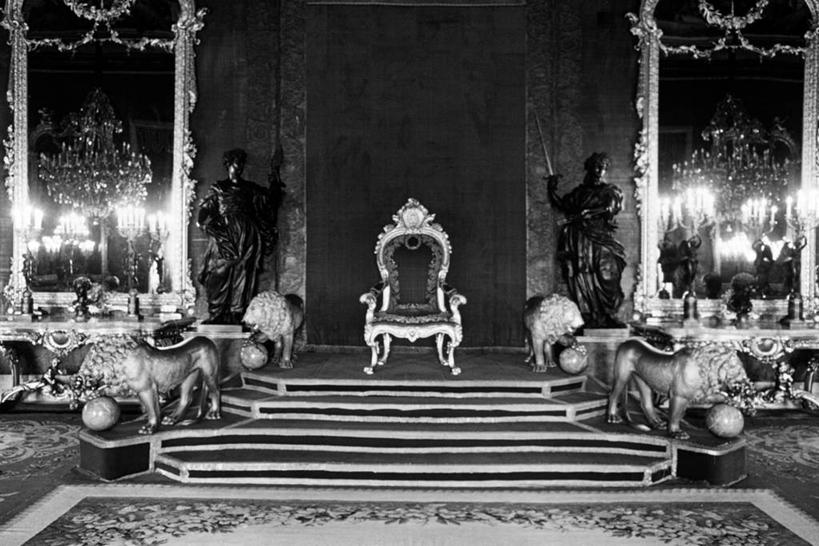 无人,横图,黑白,室内,白天,楼梯,建筑,雕塑,西班牙,首都,马德里,财富,摄影,权威,华贵,皇室,王座