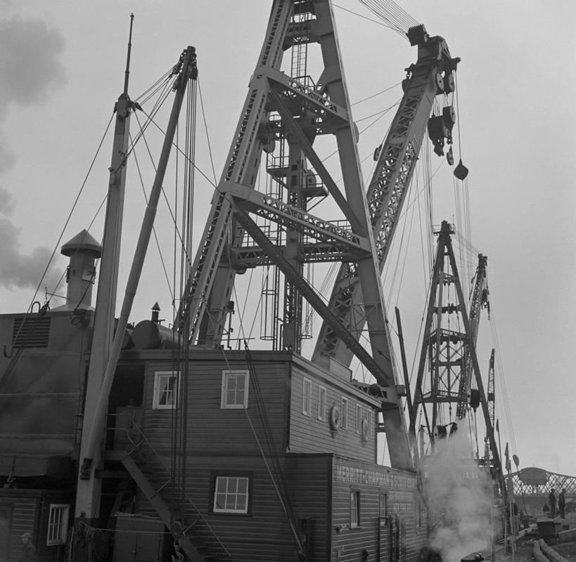 横图,黑白,室外,白天,建筑,纽约,美国,桥,建筑工地,烟,摄影,生长,发展,纽约州,哈林河