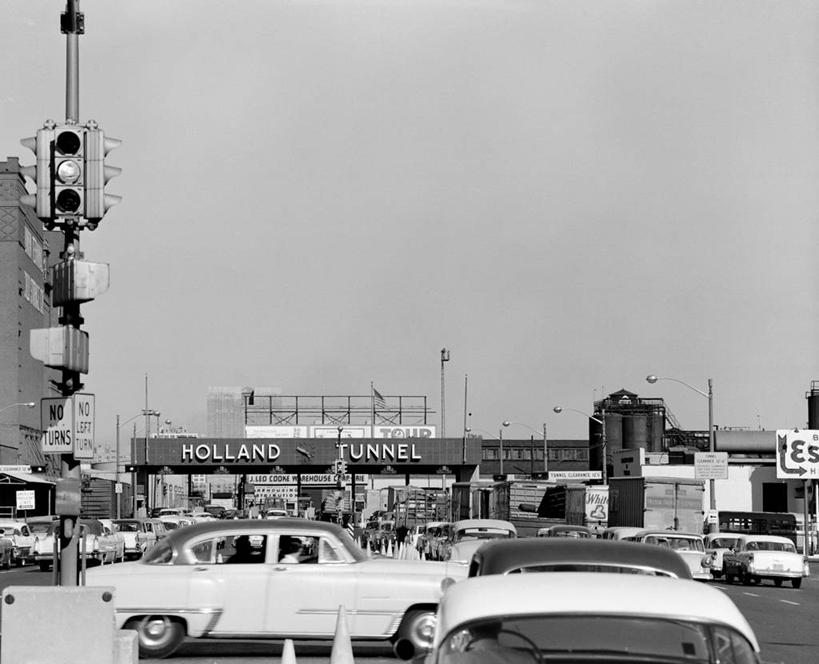 无人,横图,黑白,室外,白天,安全,汽车,美国,红绿灯,信号灯,交通,天空,警示,运输,摄影,英文字母,提示,流通,交通信号灯,行人信号灯,新泽西,荷兰隧道