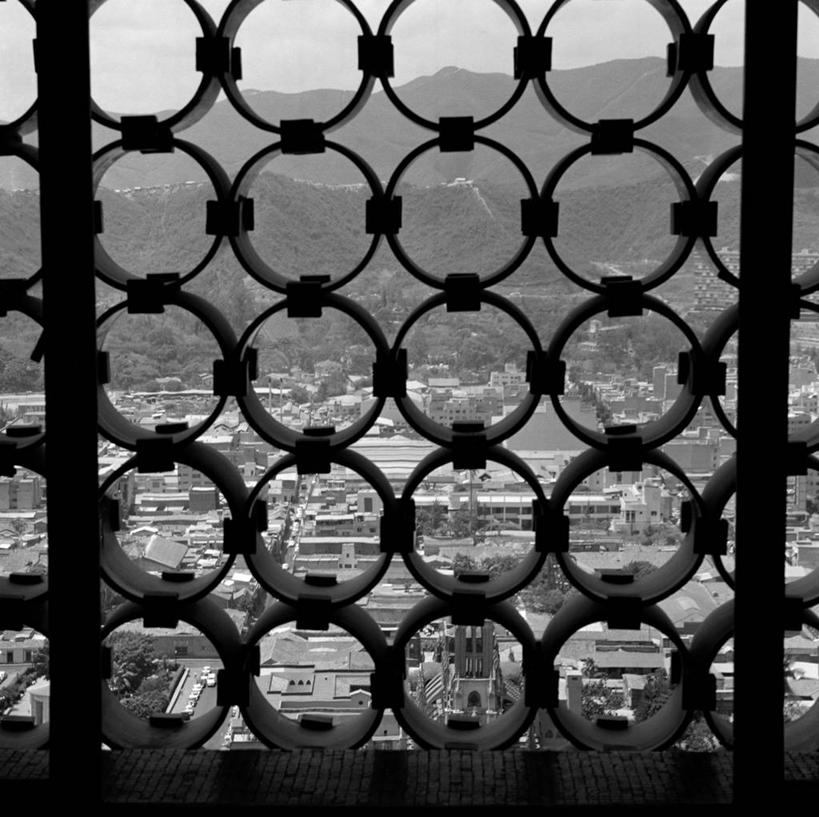 无人,横图,方图,俯视,黑白,室外,特写,白天,度假,复古,美景,城市风光,城市,委内瑞拉,一排,形状,整齐,金属,圆形,景观,首都,娱乐,排列,享受,休闲,景色,南美,放松,摄影,南美洲,拉丁美洲,队列,美洲,剪影,亚美利加洲,南亚美利加洲,加拉加斯,委内瑞拉玻利瓦尔共和国,式样,几何形状,高角度拍摄