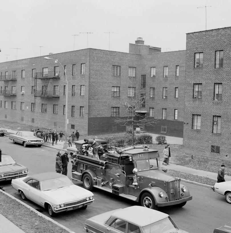 消防员,竖图,方图,黑白,室外,白天,城市,街道,纽约,美国,运输,摄影,消防车