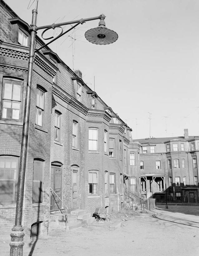 无人,竖图,黑白,室外,白天,建筑,路灯,日光,美国,阴影,城镇,历史,摄影,宁静,联排别墅,马萨诸塞