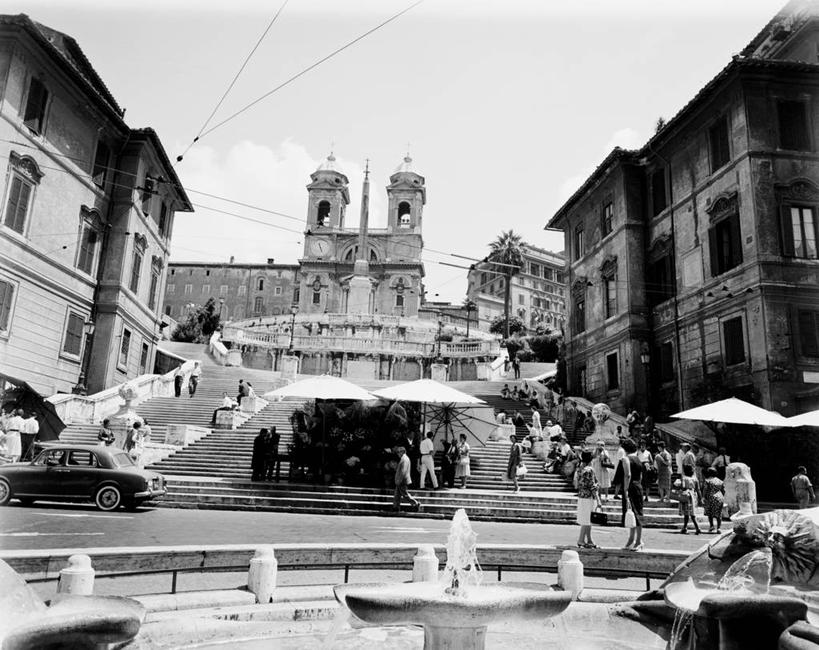 横图,黑白,室外,白天,度假,美景,城市风光,城市,建筑,喷泉,日光,意大利,景观,首都,历史,娱乐,享受,休闲,景色,放松,摄影,透视图,意大利文化,18世纪,洛可可风格,西班牙阶梯