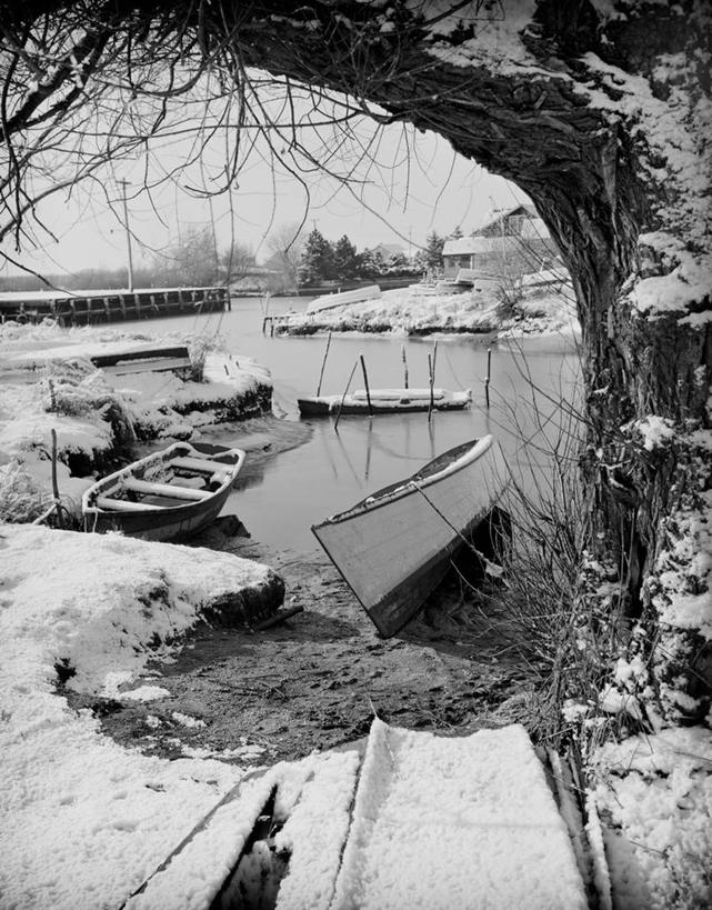 划艇,无人,竖图,黑白,室外,白天,湖,雪,美国,停靠,冬天,摄影,宁静,停泊,独木舟,长岛,纽约州