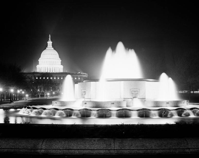 无人,横图,黑白,室外,白天,夜晚,城市,建筑,喷泉,美国,溅,首都,宏伟,历史,摄影,照亮,圆顶建筑,美国文化,华盛顿特区,国会大楼,彩图