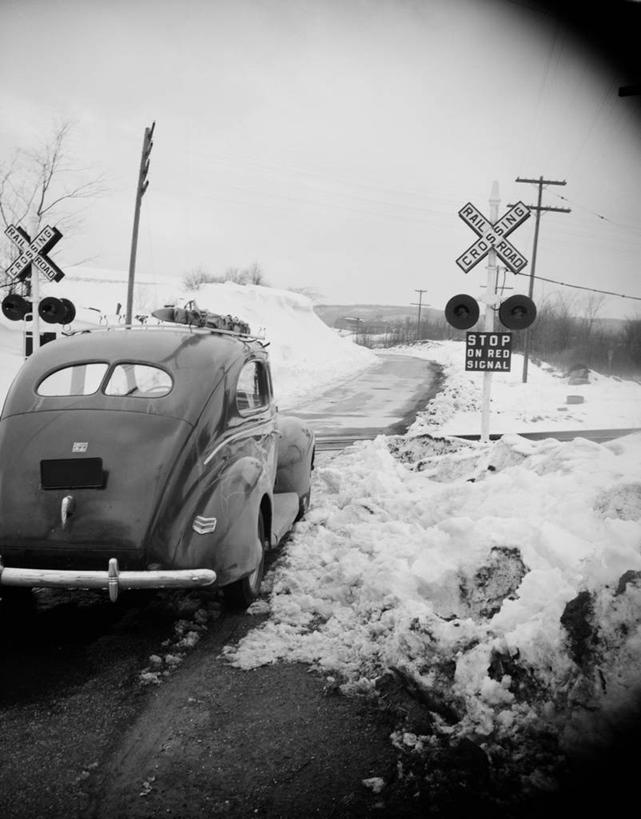 无人,竖图,黑白,室外,白天,雪,路,铁路,汽车,美国,冬天,轨道,交通,铁轨,运输,摄影,英文字母,纽约州