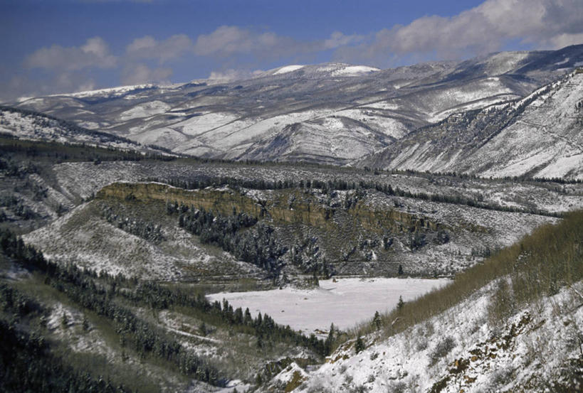 无人,横图,俯视,室外,白天,美景,山脉,树林,雪,雪山,美国,地形,景观,冬天,山谷,风景,自然,景色,摄影,宁静,自然风光,范尔,彩图,高角度拍摄