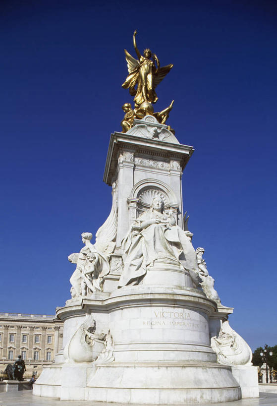 无人,竖图,室外,白天,仰视,建筑,雕塑,雕像,首都,白金汉宫,地标建筑,摄影,纪念,留念,怀念,英国文化,万里无云,彩图,低角度拍摄,密特里达提六世