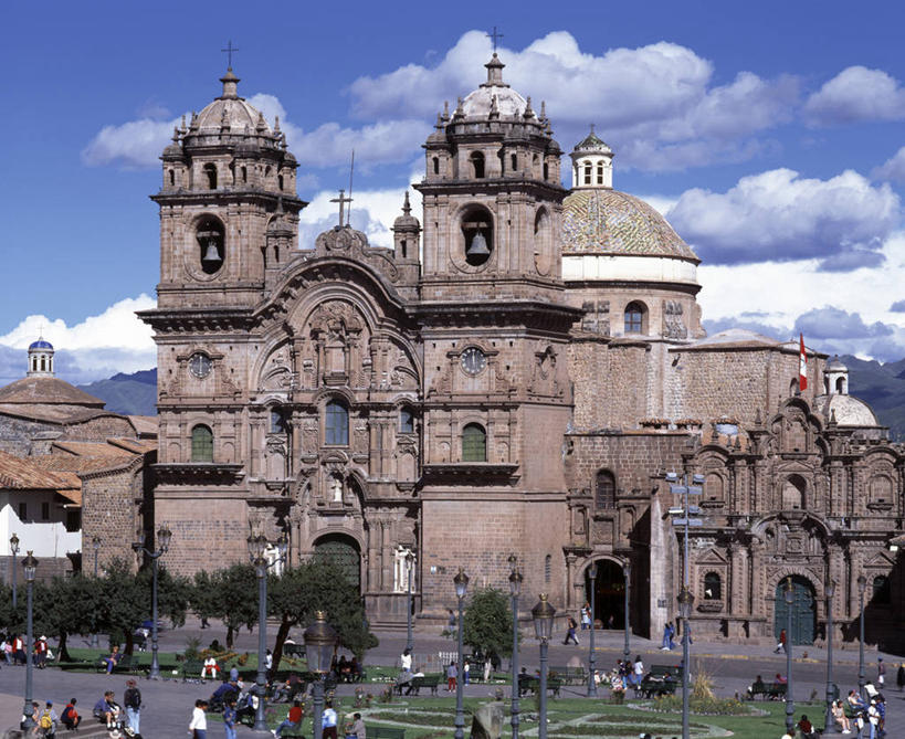 广场,教堂,横图,室外,白天,建筑,秘鲁,云,塔,树,南美,摄影,南美洲,基督教,拉丁美洲,美洲,秘鲁共和国,库斯科,首府,亚美利加洲,南亚美利加洲,玉米之仓,库斯科省,武器广场,彩图,库斯科大区