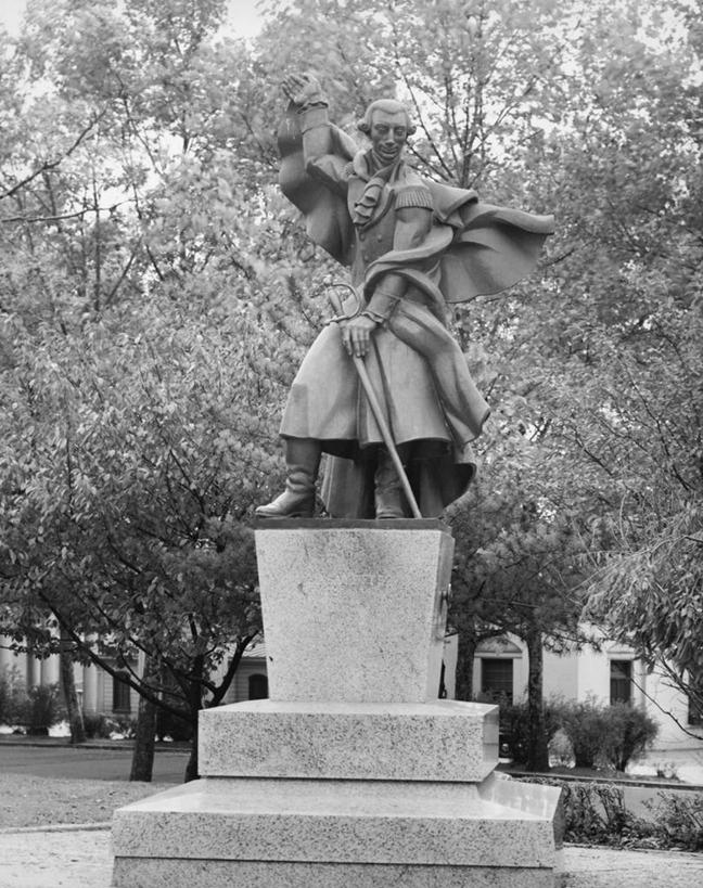 无人,竖图,黑白,室外,白天,雕塑,美国,艺术,标志,雕像,符号,标识,树,摄影,北美,剑,底座,宾夕法尼亚,性别符号,美术工艺,法国大革命,男性符号,美国独立战争,名声,过去