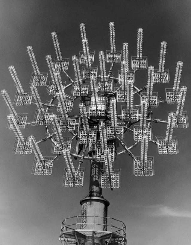 无人,栏杆,竖图,黑白,室外,白天,仰视,通讯,技术,塔,联系,天空,摄影,无线电通信塔,低角度拍摄