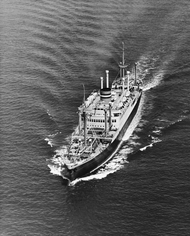 无人,竖图,俯视,黑白,室外,白天,海洋,水,船,船尾波,邮轮,运输,摄影,高角度拍摄,旅行