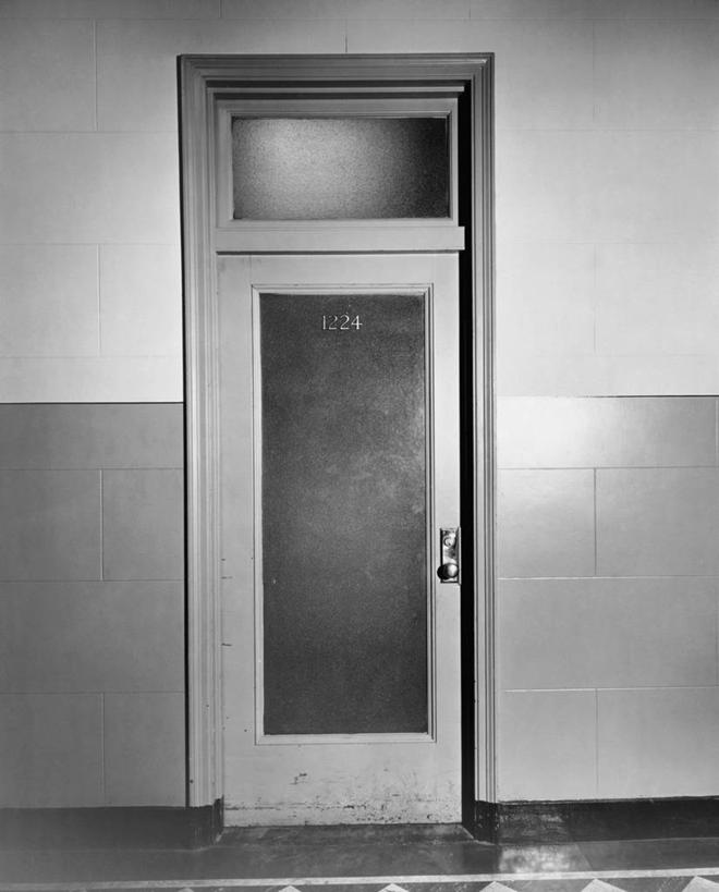 无人,竖图,黑白,室内,门,关闭,墙,走廊,摄影,砖地,怪异,封闭