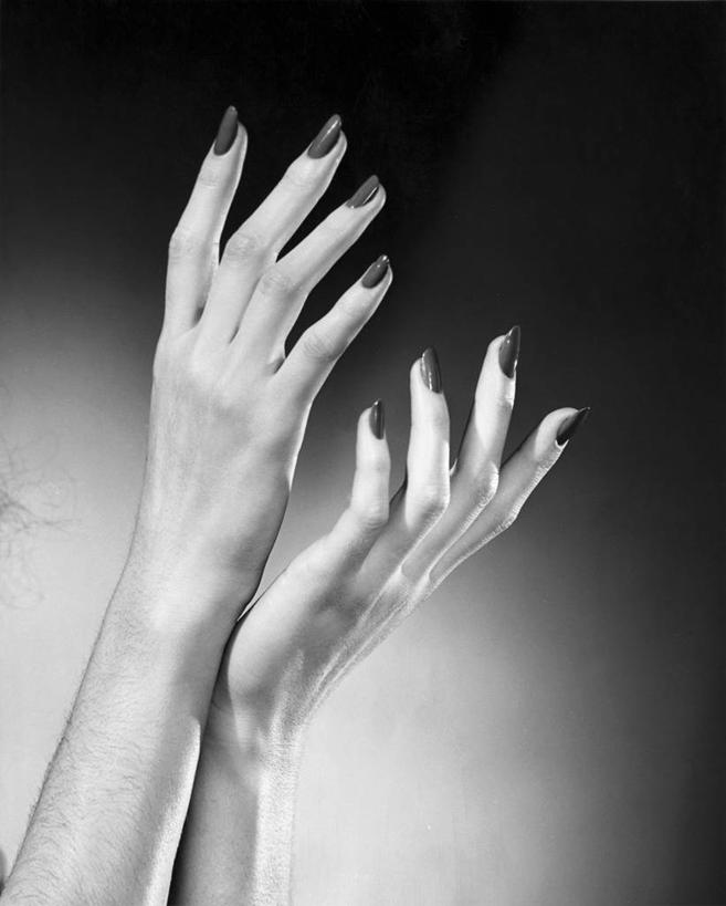 成年人,手,一个人,竖图,室内,特写,化妆,美容,时尚,仅一个女性,护肤,保养,享受,休闲,放松,伸手,修指甲,保健,人体,摄影,部分,养颜,女人,彩图,SPA美容