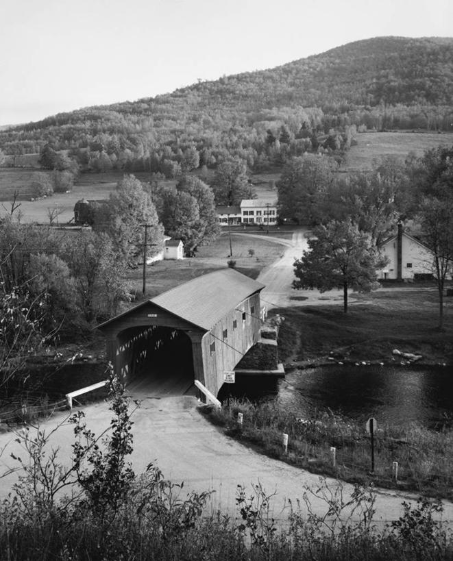 无人,竖图,俯视,黑白,室外,白天,旅游,度假,河流,美景,山,水,植物,建筑,路,美国,反射,景观,桥,联系,娱乐,树,天空,自然,享受,休闲,景色,放松,摄影,北美,北美洲,自然风光,美洲,廊桥,佛蒙特州,佛蒙特,绿岭之州,阿灵顿,北亚美利加洲,亚美利加洲,高角度拍摄,美利坚合众国