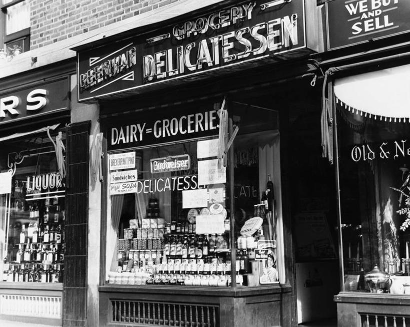 无人,商店,横图,黑白,室外,白天,消费,窗户,落地窗,橱窗,建筑,指示牌,堆叠,标志,牌子,文字,标识,招牌,玻璃窗,办公大楼,零售,摄影,英文字母,玻璃橱窗,大写字母,超级市场,熟食店,店标