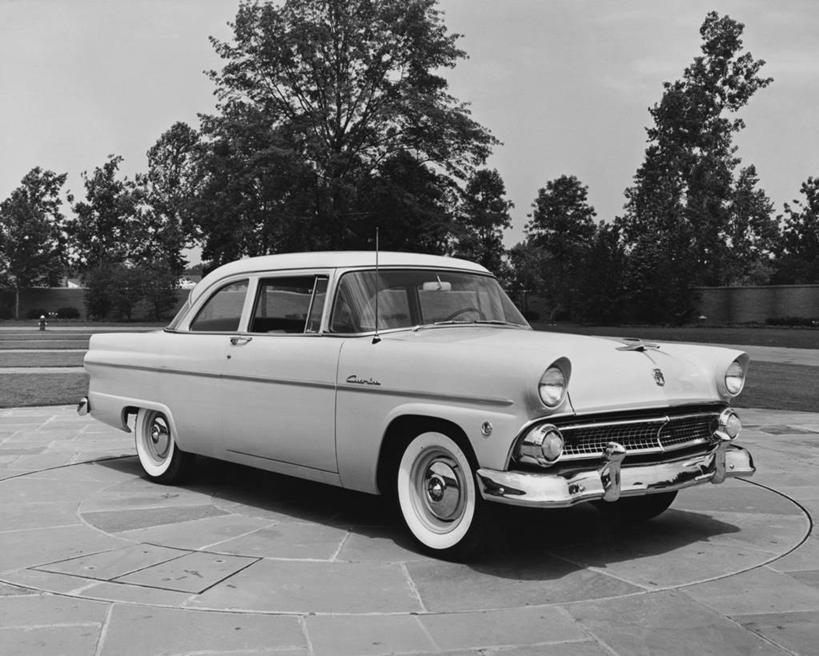 无人,横图,黑白,室外,白天,汽车,古典,车,树,天空,交通工具,运输,摄影,停止,载具,老爷车,暂停,停滞,福特汽车