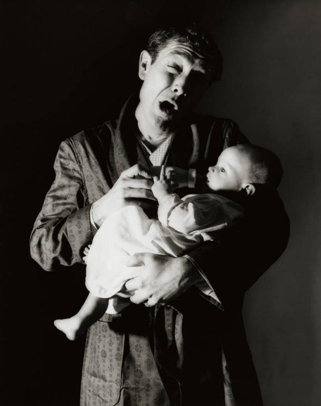 婴儿,儿童,两个人,家庭,父亲,竖图,室内,商务,喝,饮食,饮料,瓶子,疲倦,温暖,温馨,一家人,摄影,生活方式,和睦,疲劳,午夜,疲惫,关爱,困乏,疲乏,委顿,疲困,疲顿,疲钝,倦怠,怠倦,男性,睡觉,彩图,融洽