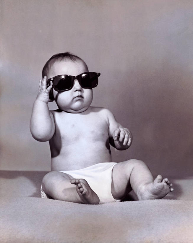 婴儿,儿童,一个人,竖图,室内,时尚,纯洁,仅一个人,尿布,小孩,太阳镜,夏天,可爱,摄影,活泼,多样,宝宝,纯真,烂漫,无邪,伶俐,天真,孩子,彩图