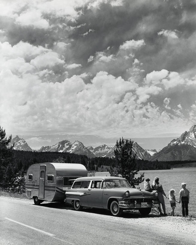 四个人,家庭,父母,竖图,室外,白天,度假,摄影,男性,女性,彩图