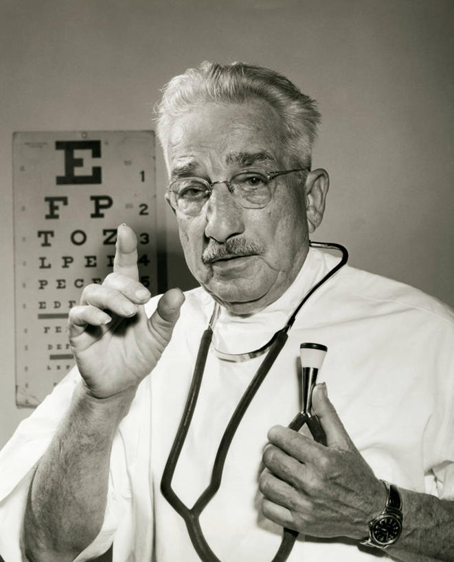 成年人,一个人,医生,办公室,竖图,室内,仅一个男性,眼镜,图像,听诊器,工业,摄影,视力,视力表,男人,彩图