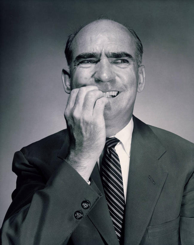 西方人,成年人,老年人,一个人,商务人士,商务男性,竖图,室内,衬衫,商务,欧洲,欧洲人,仅一个男性,仅一个人,仅一个中年男性,套装,摄影,忧虑,商务装,工薪阶层,吮,脱发,担心,男人,男性,中年男性,白种人,白领,上班族,彩图,衬衣