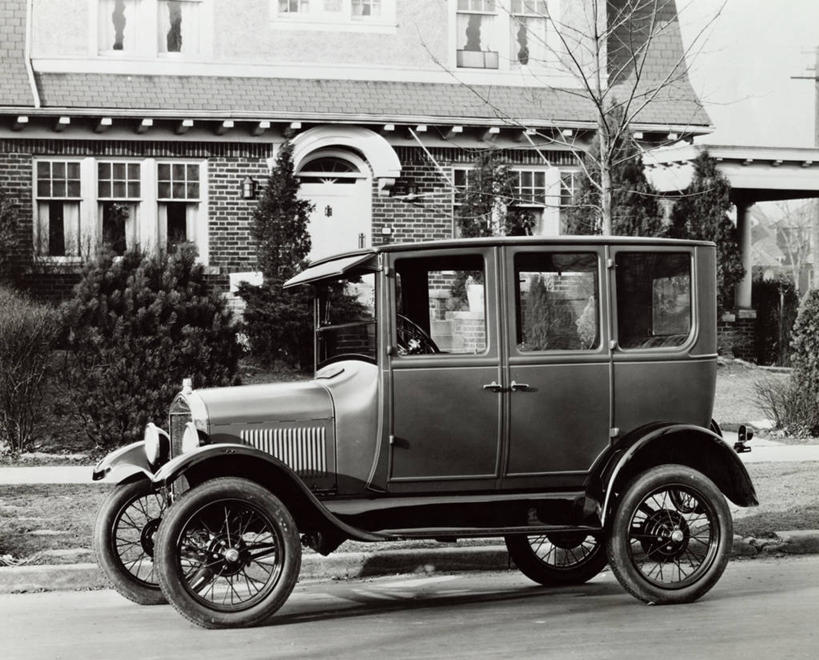 无人,横图,室外,白天,骄傲,街道,汽车,古董车,车,交通工具,运输,摄影,多样,迅速,停止,早晨,成就,载具,华贵,销售,老爷车,暂停,美国文化,停滞,销售人员,福特t型车,彩图