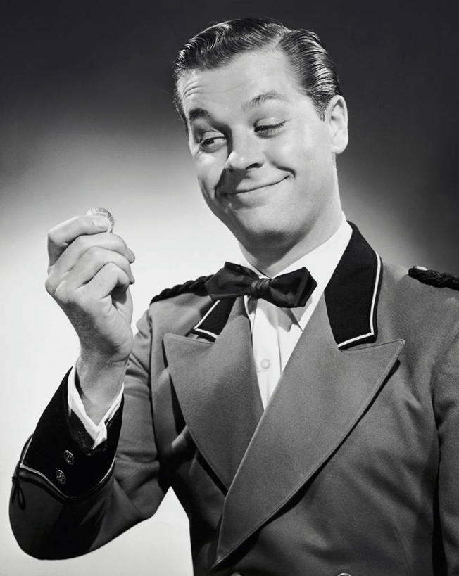 西方人,成年人,脸,头,脸颊,肩,关节,一个人,微笑,竖图,室内,特写,制服,幸福,骄傲,信心,欧洲,欧洲人,仅一个男性,仅一个人,领结,注视,肩膀,仅一个年轻男性,观察,看,手势,人体,摄影,观看,协助,察看,关注,身份,小费,尊敬,男人,男性,年轻男性,白种人,年轻人,头部,脸部,脸蛋,面部,彩图,打手势