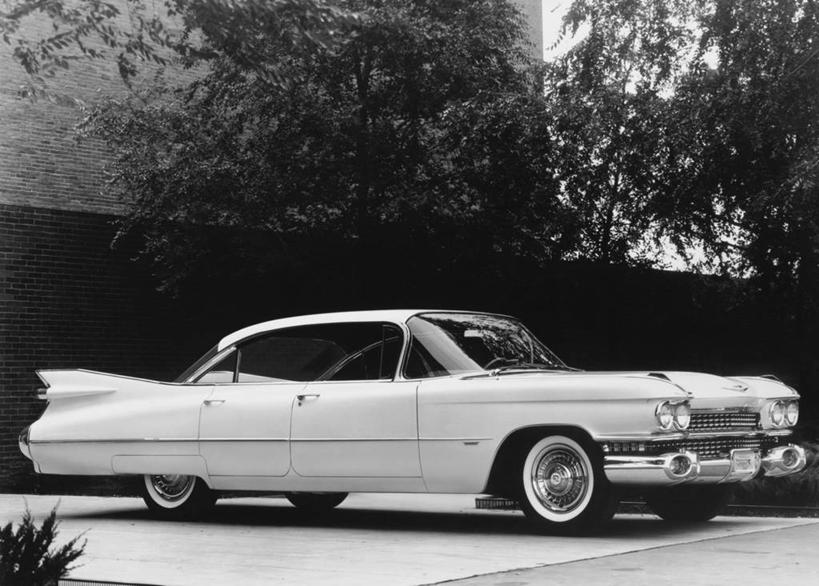 无人,横图,黑白,室外,白天,汽车,古典,车,树,交通工具,运输,摄影,停止,载具,老爷车,暂停,停滞,卡迪拉克