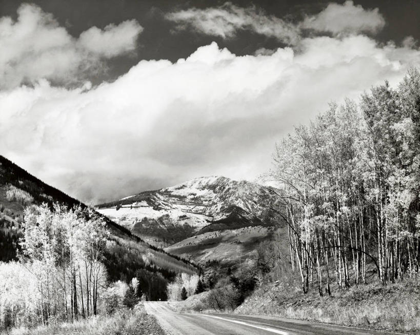 无人,横图,室外,白天,仰视,美景,森林,山,雪,路,美国,传递,景观,云,人行道,北,树,风景,天空,自然,景色,角度,摄影,北美,自然风光,科罗拉多州,范尔,彩图,低角度拍摄,旅行