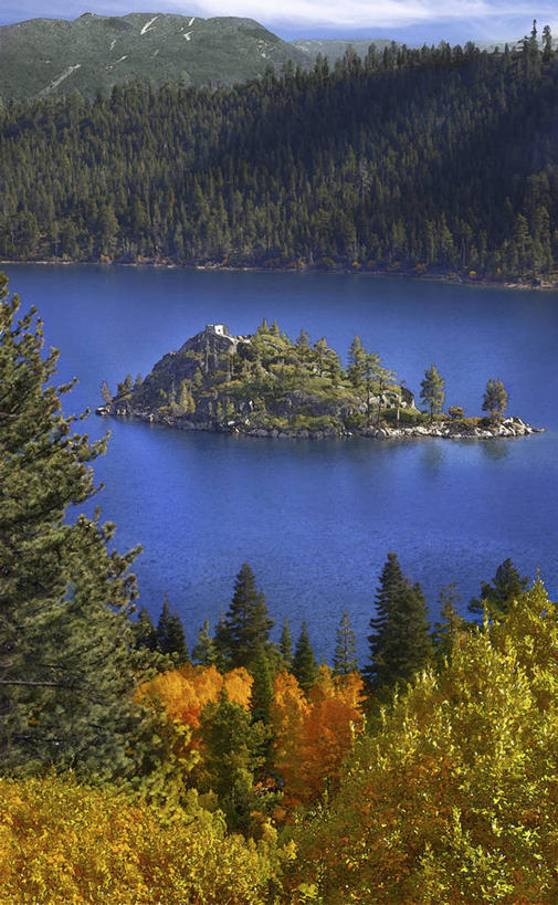 无人,竖图,俯视,插画,室外,白天,旅游,度假,绘画,数码,科技,湖,美景,森林,山脉,水,美国,阴影,艺术,网络,岛,景观,高光,几何,计算机图形,古典,合成,图画,文化,娱乐,画,树,风景,自然,工艺品,品味,享受,休闲,景色,放松,宁静,美术,电脑合成图,数码合成图,高雅,合成图,加利福尼亚,自然风光,漫画,写实,具体,具象,美学,美术工艺,秋天,彩图,高角度拍摄,翡翠湾