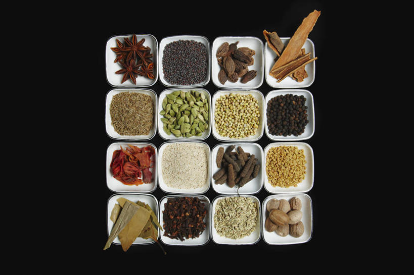 无人,横图,俯视,许多,黑色背景,丰富,香料,肉桂,很多,饮食,摄影,多样,肉豆蔻,小豆蔻,清新,茴芹,印度文化,胡椒,彩图,高角度拍摄,影棚拍摄,成分