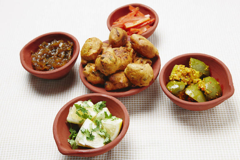 无人,横图,俯视,室内,特写,晚餐,午餐,桌子,蔬菜,静物,食品,咖喱,小吃,饮食,盘子,碗,素食,摄影,多样,配菜,膳食,清新,选择,反差,健康食物,印度文化,彩图,高角度拍摄,影棚拍摄,装饰菜,传统文化