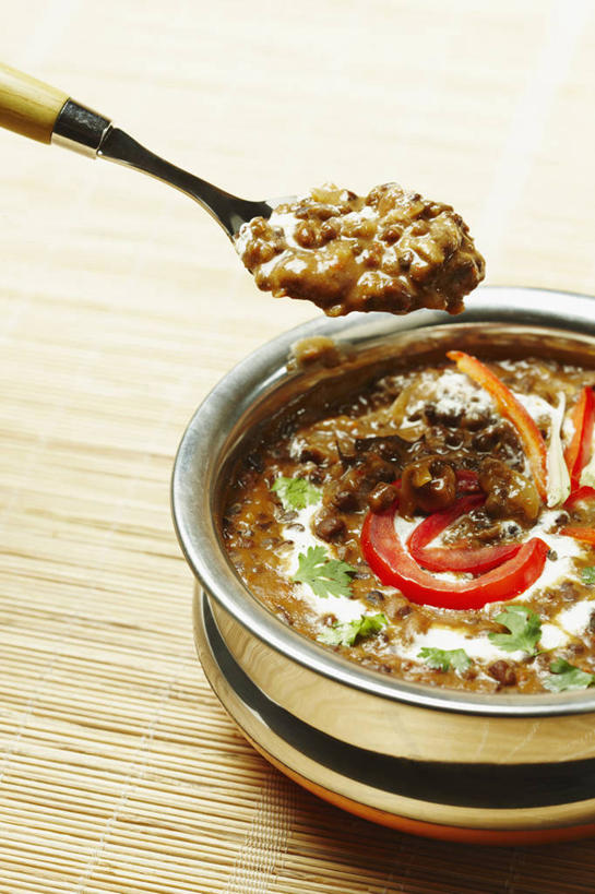 无人,竖图,俯视,室内,特写,留白,晚餐,静物,餐具,香料,食品,咖喱,饮食,汤匙,碗,摄影,创造力,酸奶油,膳食,清新,健康食物,印度文化,胡椒,彩图,高角度拍摄,影棚拍摄,装饰菜,传统文化