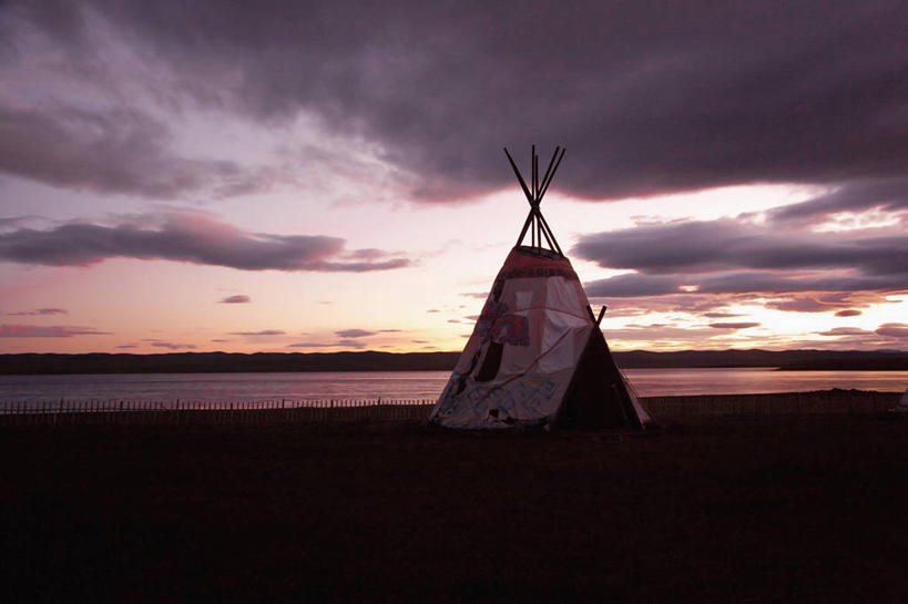 无人,家,横图,室外,白天,正面,旅游,度假,草地,草坪,美景,日落,植物,蒙古,亚洲,帐篷,房屋,屋子,景观,晚霞,霞光,落日,文化,娱乐,传统,住宅,草,一个,绿色,自然,黄昏,享受,休闲,景色,彩霞,便捷,放松,单个,便利,自然风光,东亚,蒙古包,毡房,草原之国,蒙古国,外蒙,外蒙古,夕照,薄暮,夕阳,彩图,傍晚,房子,小屋,毡包,穹庐,毡帐,斜阳