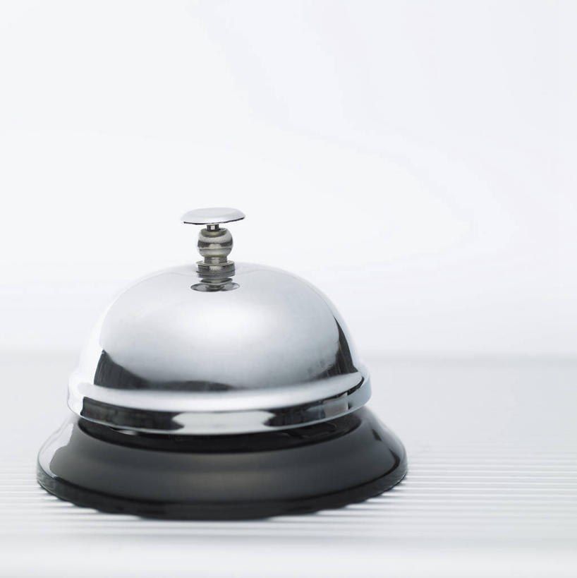 无人,竖图,室内,特写,白天,白色背景,正面,静物,阴影,反射,影子,铃,一个,服务,摄影,影棚,单个,呼唤,呼叫,服务铃,服侍,召唤,召集,彩图,影棚拍摄,拍摄