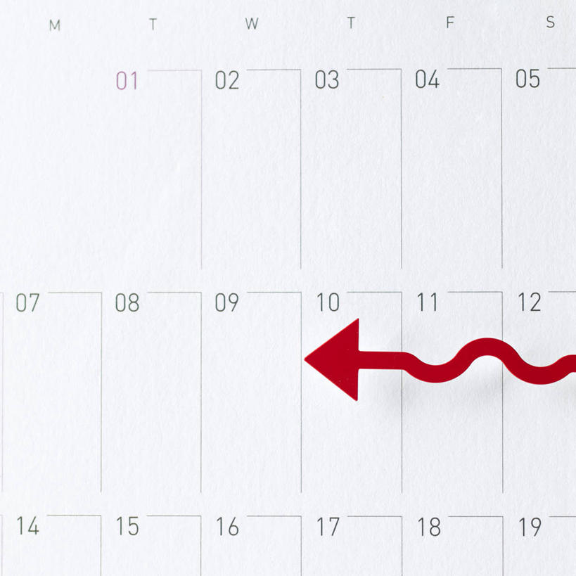 无人,方图,俯视,室内,特写,白天,静物,台历,阴影,曲折,弯曲,时间,反射,影子,计时,方向,箭头,红色,蜿蜒,日期,指向,簇,日历,彩图,高角度拍摄